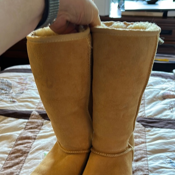 UGG Classic Chestnut Sheepskin Boots women’s size 6 - Picture 7 of 9